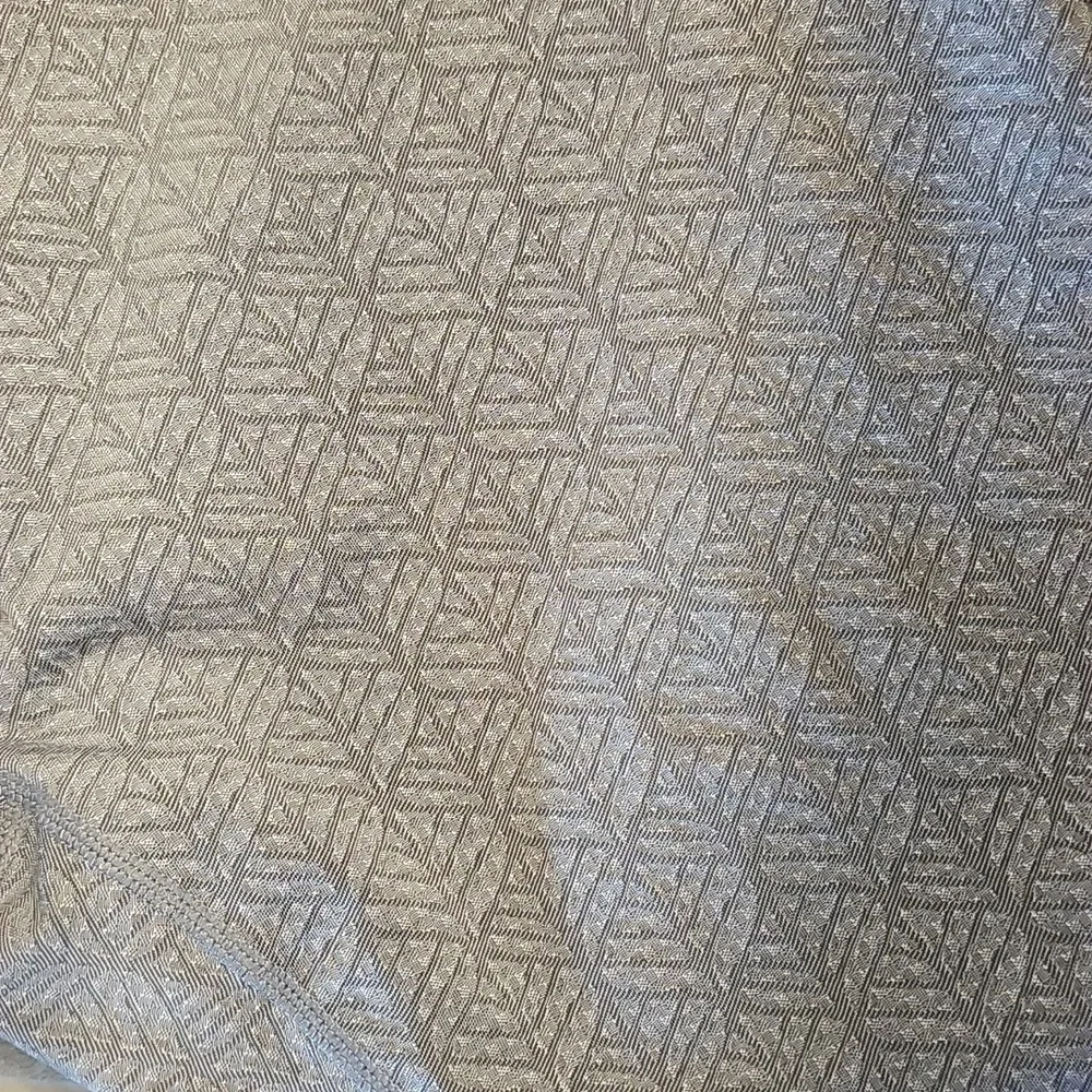 PrAna Size XL Cropped Ruched Leg Gray Print Legging Like New 21 Inch Inseam - Picture 5 of 7